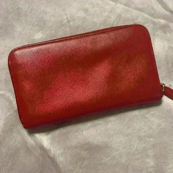 Prada Peonia Fiocco Saffiano Long Red Wallet w/COA - Picture 3 of 6